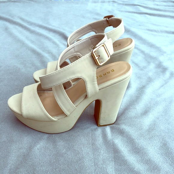 BAMBOO Shoes - Bamboo high heels. Nude. Size 5.5